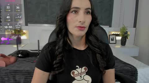 Snapshot of saragomez_1 chatting on 04.03.26 Sara Gomez online show from 04.03.26