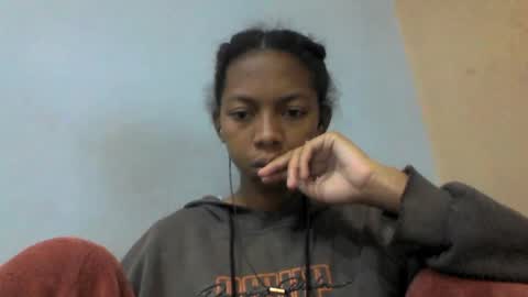 Snapshot of sarah146341 chatting on 06.15.26 sarah146341 online show from 06.15.26