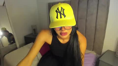 Snapshot of sarah__bigboobs chatting on 01.22.25 sarah__bigboobs online show from 01.22.25