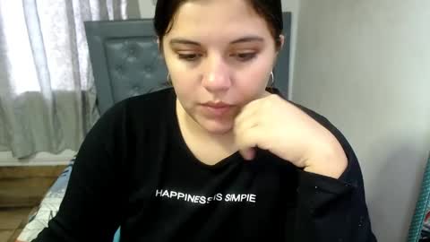 Snapshot of sarah_acero chatting on 04.28.26 sarah online show from 04.28.26