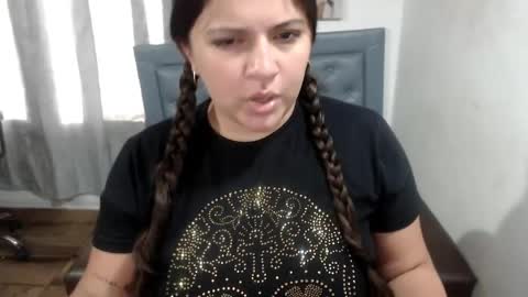 Snapshot of sarah_acero chatting on 05.21.26 sarah online show from 05.21.26