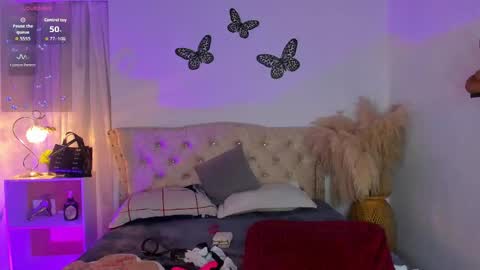 Sarah Valkiria  IG  Sar lanister online show from 12.04.25