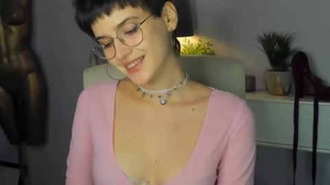 Sarah online show from 09.28.25