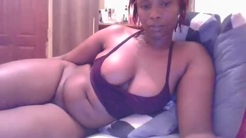 Snapshot of sarah_haggai chatting on 04.12.26 sarah_haggai online show from 04.12.26