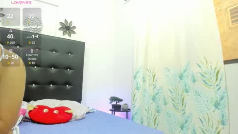 sarah_lowee online show from 09.25.25