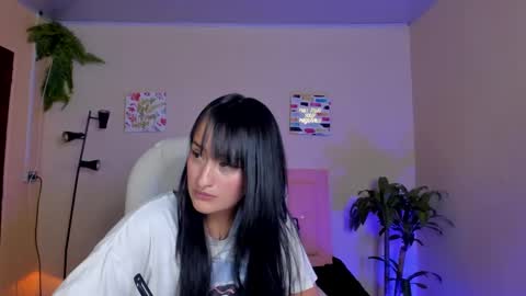 Sarah Ramirez online show from 02.13.25