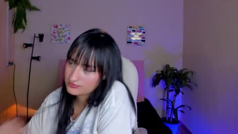 Sarah Ramirez online show from 02.13.25