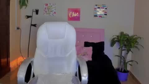 Sarah Ramirez online show from 02.19.25