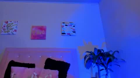 Sarah Ramirez online show from 02.22.25