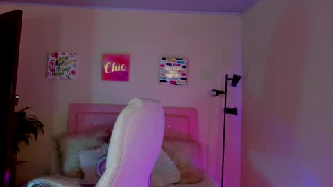 Sarah Ramirez online show from 03.10.25