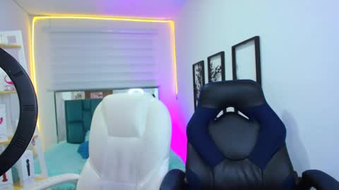 Sarah Ramirez online show from 09.19.25