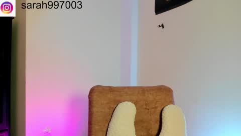 Snapshot of sarah_roussel chatting on 05.28.26 Sarah online show from 05.28.26