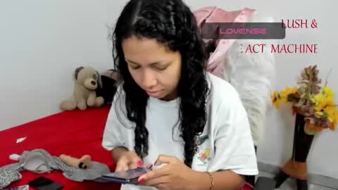 Snapshot of sarah_sweett chatting on 04.17.26 Sarah online show from 04.17.26