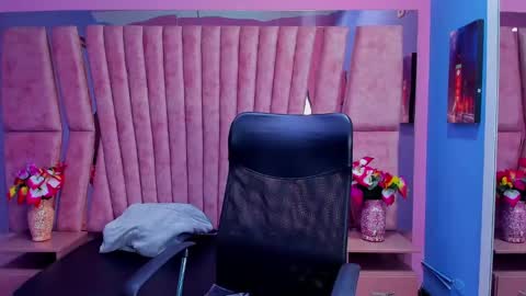 Sarah online show from 12.18.24