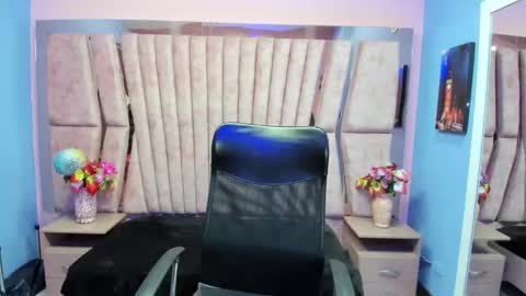 Sarah online show from 10.17.25