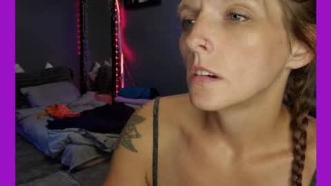 Snapshot of sarahdellisonn chatting on 07.26.26 sarahdellisonn online show from 07.26.26