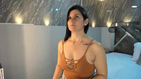 Sarah Deyvis online show from 12.23.24