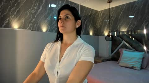 Sarah Deyvis online show from 12.29.24