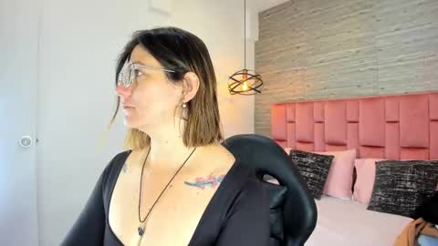 Sarah Deyvis online show from 09.15.25