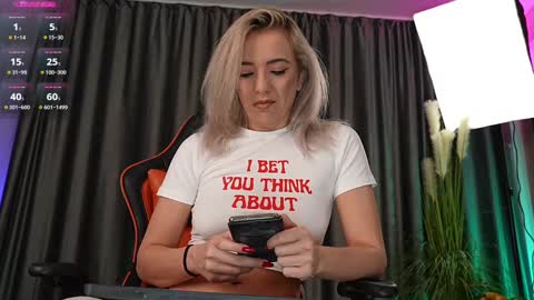 Sarahjadore online show from 02.22.25