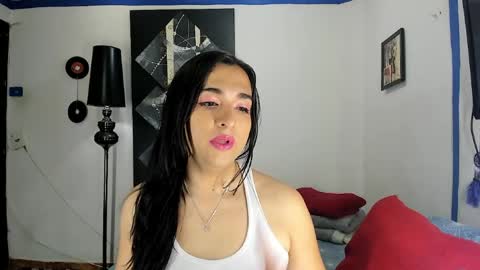 Snapshot of sarahjey chatting on 04.29.26 SARAHJEY online show from 04.29.26
