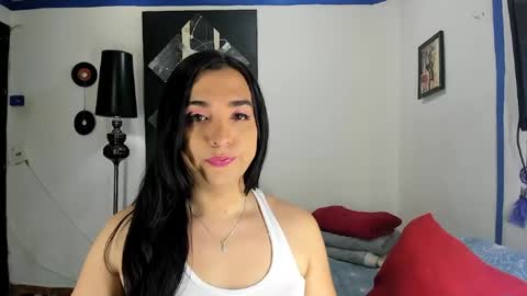 Snapshot of sarahjey chatting on 04.29.26 SARAHJEY online show from 04.29.26
