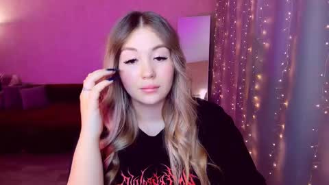 Sarah online show from 03.12.25