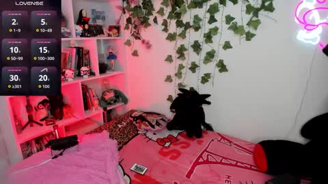 Sarah NEW ACCOUNT online show from 09.18.25