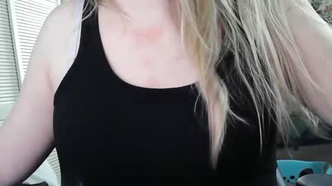 Snapshot of sarahmummy chatting on 02.24.26 Sarah online show from 02.24.26