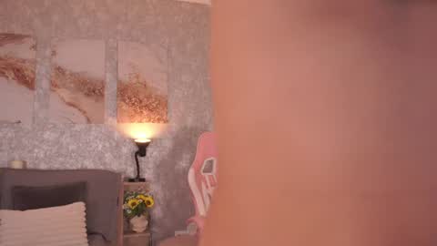 Snapshot of sarahpreston1 chatting on 06.19.26 Sarah online show from 06.19.26
