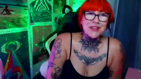 Sarah T online show from 10.28.25