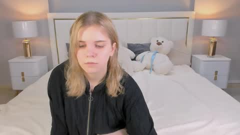 sarahwantslove online show from 03.27.26