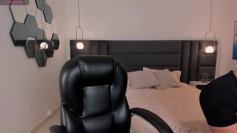 Sarah  independent model online show from 11.26.25