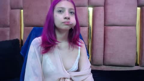 Snapshot of sarai_petite_ chatting on 12.06.24 SARAI online show from 12.06.24