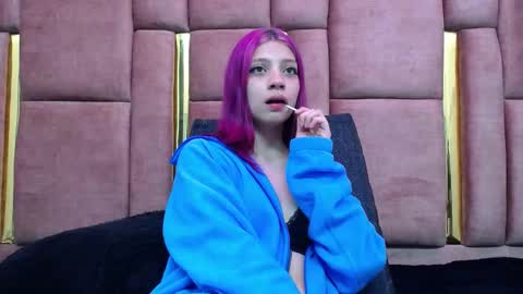Snapshot of sarai_petite_ chatting on 12.07.24 SARAI online show from 12.07.24