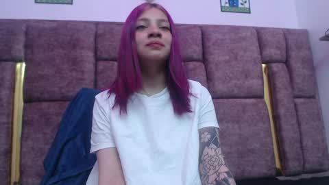 Snapshot of sarai_petite_ chatting on 12.11.24 SARAI online show from 12.11.24