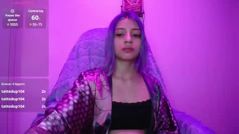 Snapshot of sarai_petite_ chatting on 02.22.25 SARAI online show from 02.22.25