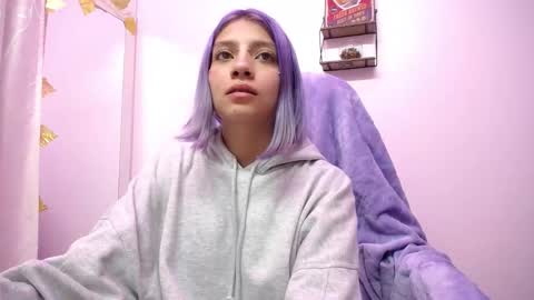 Snapshot of sarai_petite_ chatting on 02.23.25 SARAI online show from 02.23.25