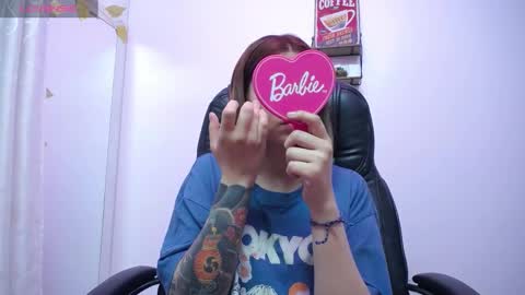 Snapshot of sarai_petite_ chatting on 03.10.25 SARAI online show from 03.10.25