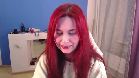Snapshot of sarakinski chatting on 04.13.26 Sara online show from 04.13.26