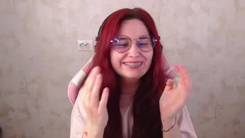 Snapshot of sarakinski chatting on 05.07.26 Sara online show from 05.07.26
