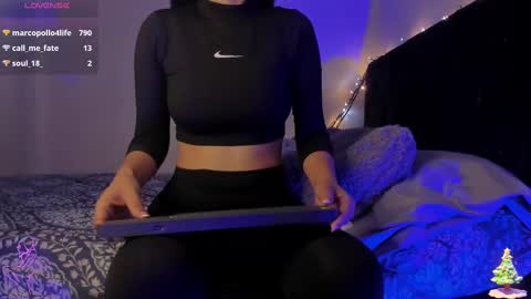 Snapshot of sarala_martinnez chatting on 12.21.24 Sara online show from 12.21.24