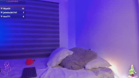 Snapshot of sarala_martinnez chatting on 12.26.24 Sara online show from 12.26.24
