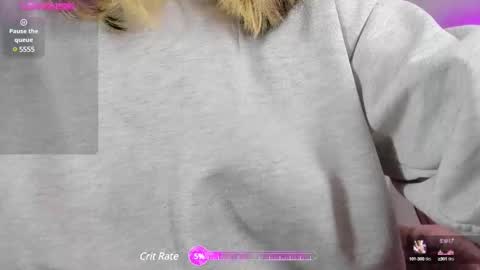 Snapshot of saralolo420 chatting on 03.11.25 sara online show from 03.11.25