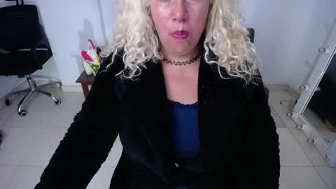 Saraloves online show from 11.09.25