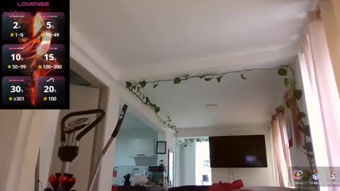 Snapshot of saramartinez100 chatting on 09.17.25 sara martinez online show from 09.17.25