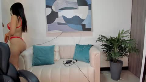 Snapshot of saraparkerx chatting on 01.10.25 I am Sara online show from 01.10.25