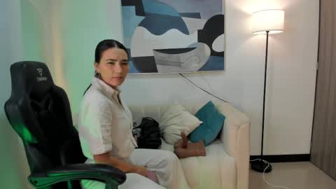 I am Sara  online show from 06.02.26