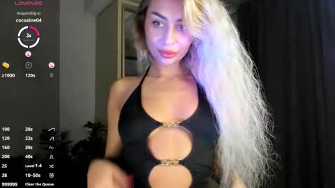 Snapshot of sarashine__ chatting on 10.03.25 Sara  online show from 10.03.25