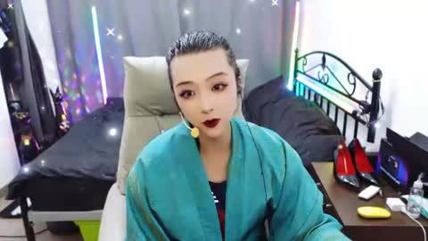 Snapshot of sarasilky chatting on 07.17.26 ToT online show from 07.17.26